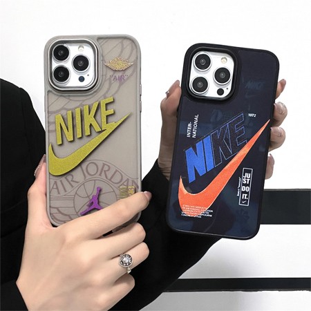 ブランド つや消し nike ナイキ 半透明 シリコン ブランドロゴiphone16ケース