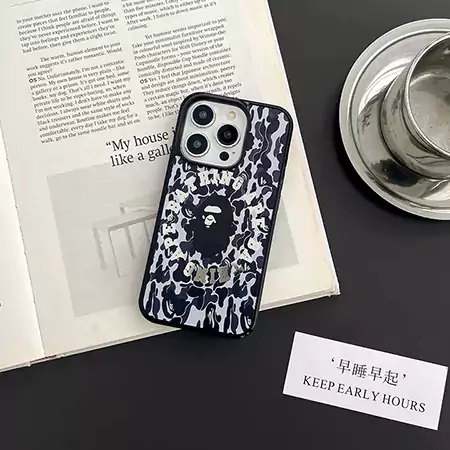 ブランド アイフォン15 pro カバー 