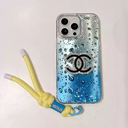 芸能人 アイフォン 15プロ max シャネル chanel ケース 