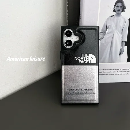 アイフォーン 15 ザ・ノース・フェイス風 カバー 