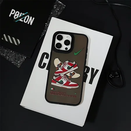 ハイブランド ケース アイフォン14プラス nike ナイキ 