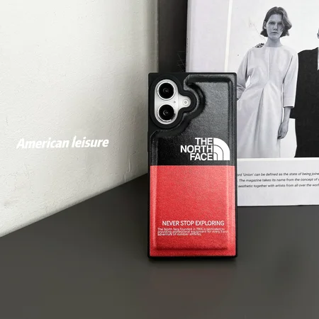 アイフォーン 15 ザ・ノース・フェイス風 カバー 