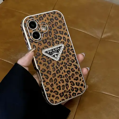 ハイブランド prada プラダ アイフォン15プラス スマホケース 