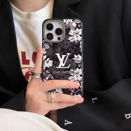 アイフォーン 15プロ ケース chanel シャネル  手帳型