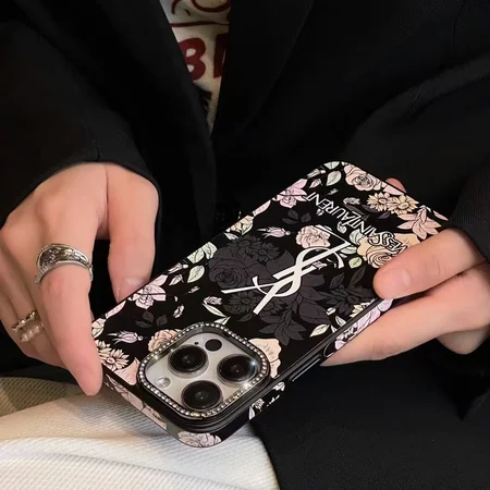 アイフォーン 15プロ ケース chanel シャネル  手帳型