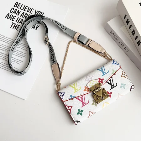 値段 lv風 携帯ケース アイフォーン17プロ max 