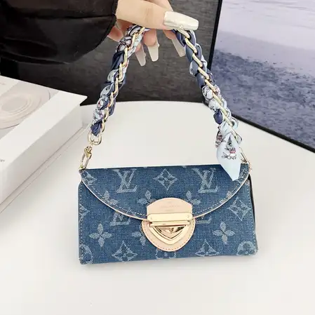 アイフォーン17プロ ケース ヴィトン 