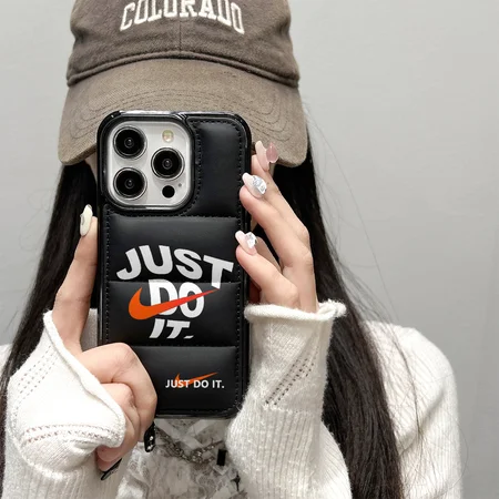 ブランド ケース アイフォン15 nike 