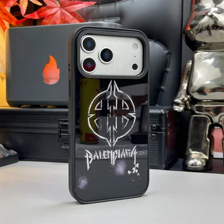 ブランド ケース アイホン14pro balenciaga風  ブランドロゴ