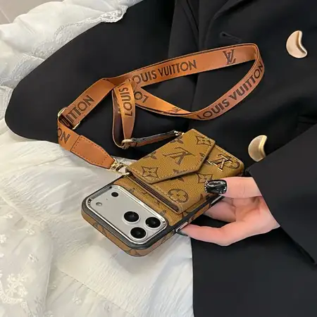  カバー アイフォーン17plus 