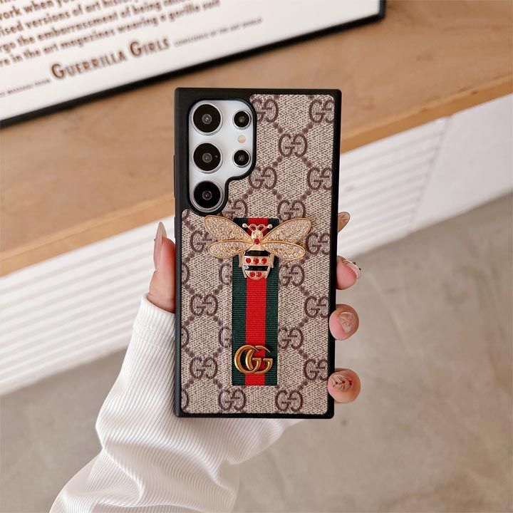 ブランド グッチ gucci 蜂柄 ブランドロゴ ブランド柄iphone16ケース