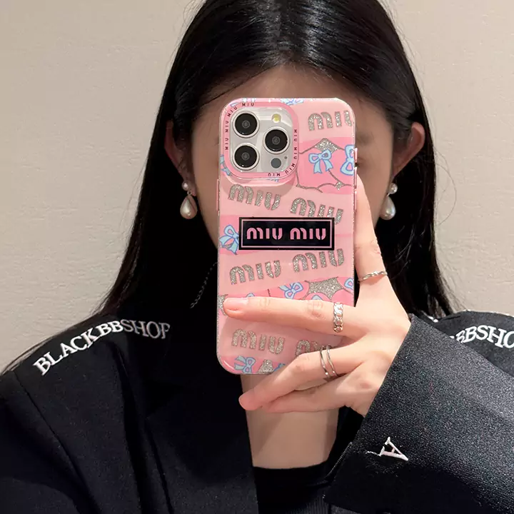 miumiu 薄型iphone 16スマホケース