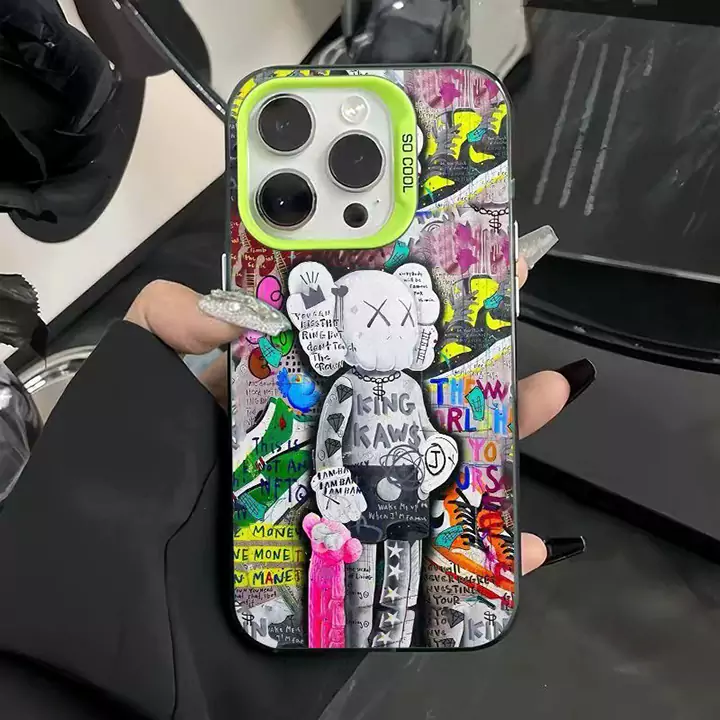 新登場 kaws 可愛いiphone16proカバー