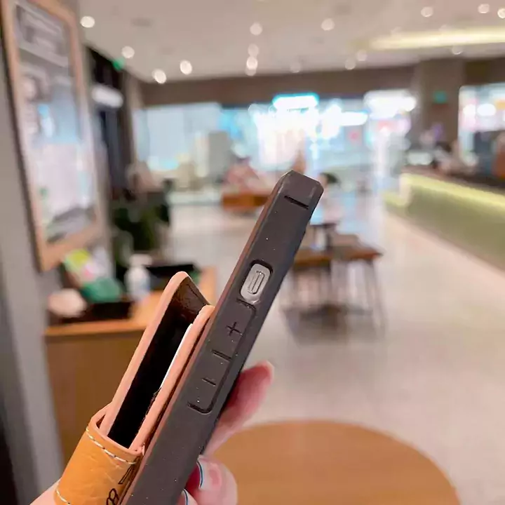  専門店 ソフト 流行りmcm iphone16ケース