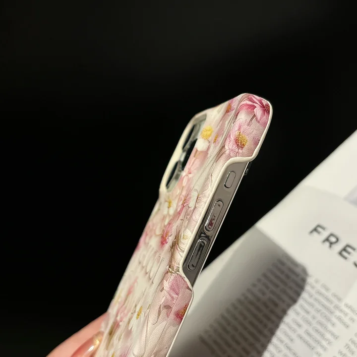 ブランド gucci ブランドロゴ 花iphone16ケース 