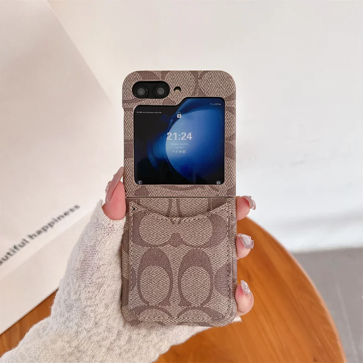 コーチ風 iphone 16 