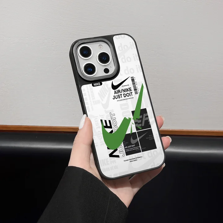 ナイキ風 iphone16プラス 