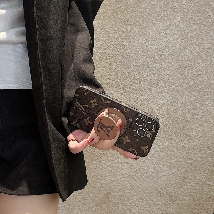 ブランド ケース アイフォーン 15プロ 